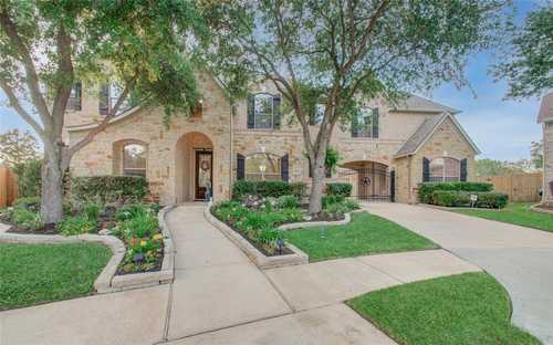 $749,000 - 4Br/4Ba -  for Sale in Copper Lakes, Houston