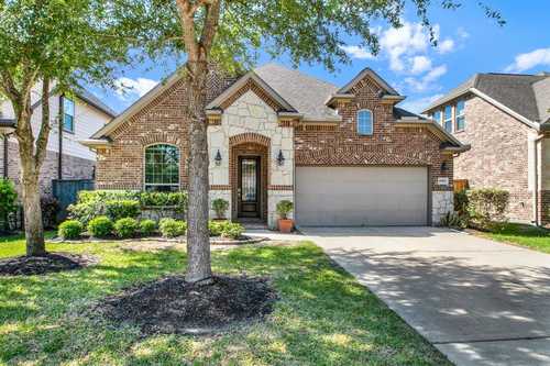$444,900 - 3Br/3Ba -  for Sale in Cypress Crk Lakes Sec 17, Cypress