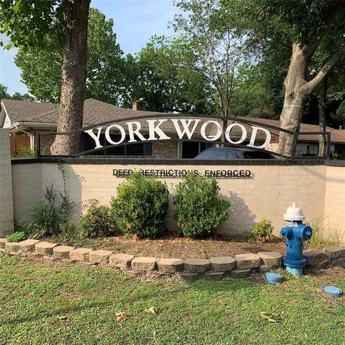 $270,000 - 4Br/3Ba -  for Sale in Yorkwood, Houston