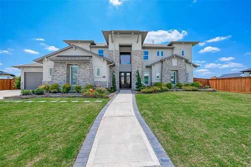 $1,700,000 - 5Br/5Ba -  for Sale in Towne Lake, Cypress