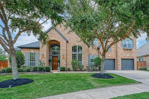 $685,000 - 4Br/5Ba -  for Sale in Towne Lake Sec 09, Cypress