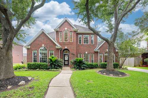 $539,900 - 4Br/4Ba -  for Sale in New Territory, Sugar Land