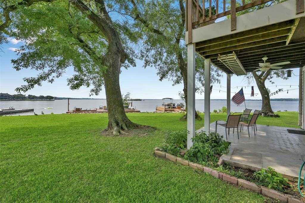 View Willis, TX 77318 residential property