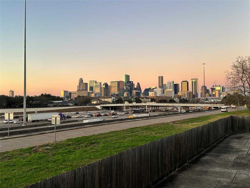 View Houston, TX 77004 property