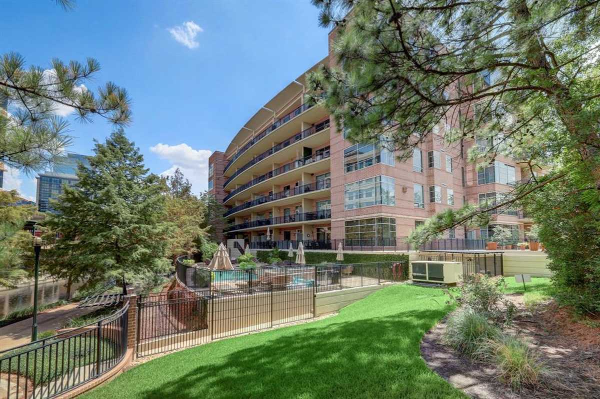 $2,500,000 - 3Br/4Ba -  for Sale in Waterway Lofts, The Woodlands