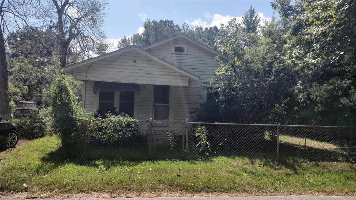 $60,000 - 2Br/1Ba -  for Sale in Riddle, Silsbee