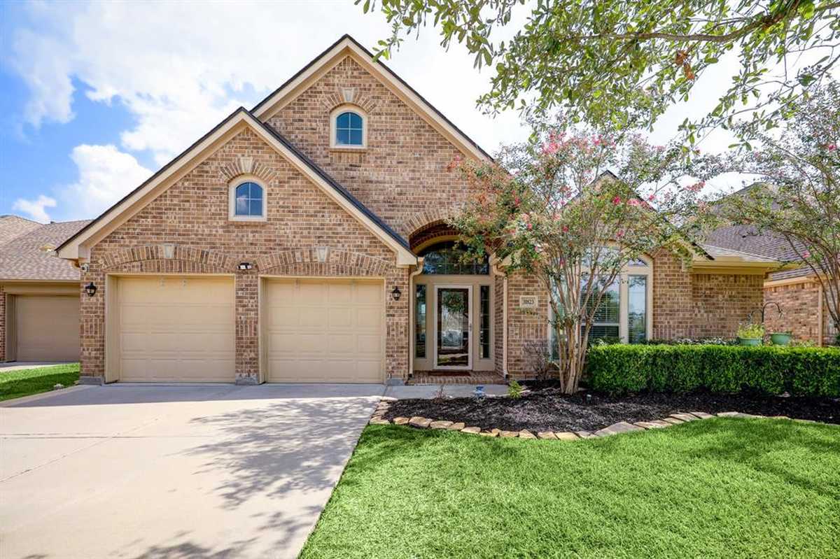 $420,000 - 4Br/3Ba -  for Sale in Imperial Oaks Park 12, Conroe