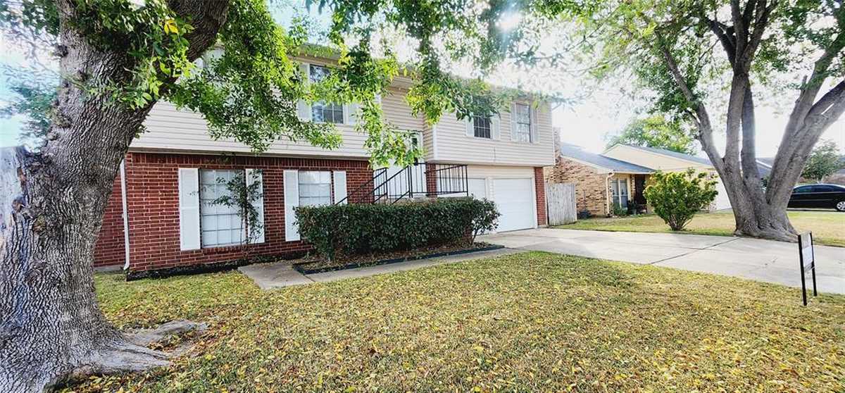 $260,000 - 4Br/2Ba -  for Sale in Olympia Sec 01, Houston