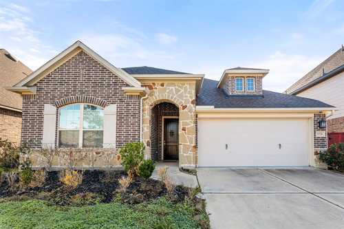 $539,900 - 3Br/3Ba -  for Sale in Towne Lake, Cypress