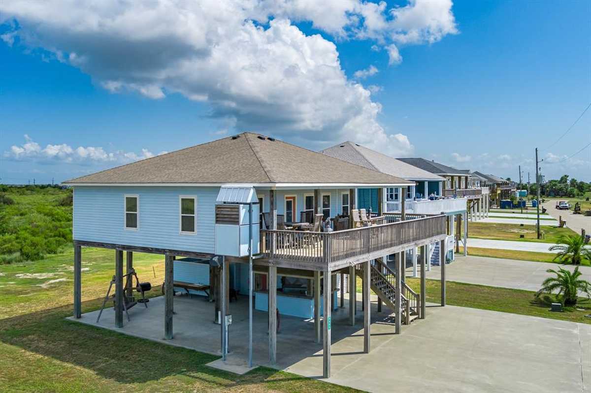 $449,000 - 3Br/2Ba -  for Sale in Holiday Shores Rep 2007, Port Bolivar