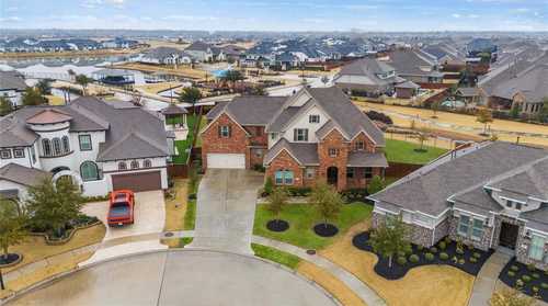 $1,100,000 - 5Br/5Ba -  for Sale in Towne Lake, Cypress