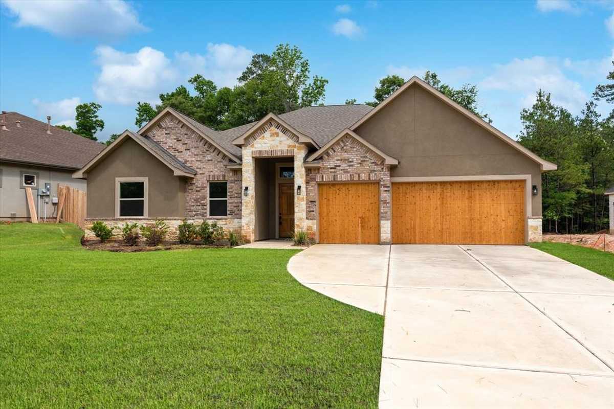 $595,000 - 4Br/4Ba -  for Sale in West Fork 03, Conroe