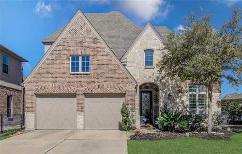 $835,000 - 4Br/3Ba -  for Sale in Towne Lake, Cypress