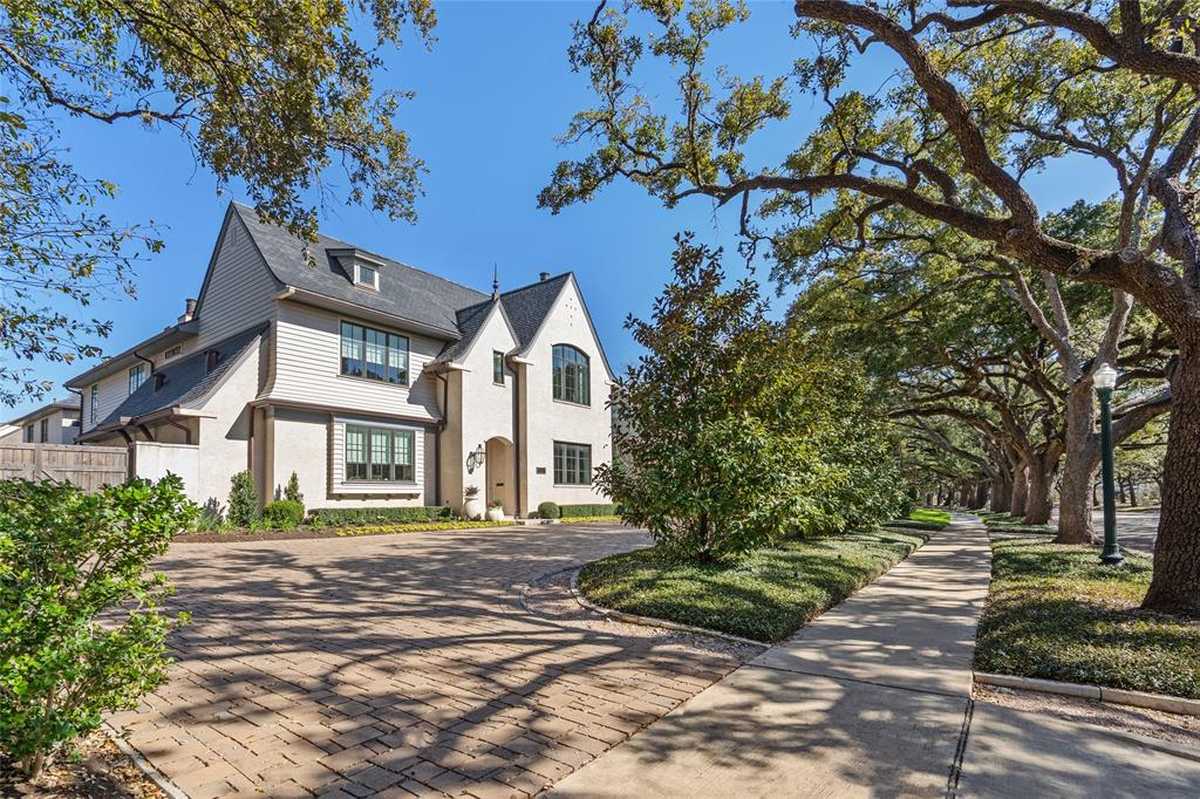 $5,689,000 - 4Br/6Ba -  for Sale in Southampton Place, Houston