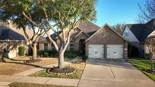 $465,000 - 4Br/3Ba -  for Sale in Towne Lake Sec 14, Cypress