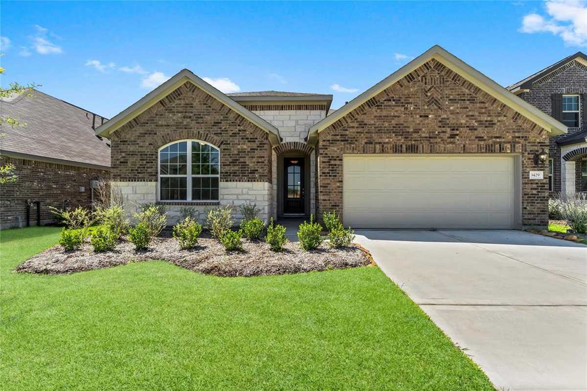 $399,999 - 3Br/3Ba -  for Sale in Meadows At Imperial Oaks, Conroe