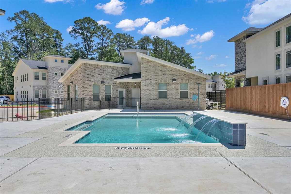 $319,990 - 2Br/2Ba -  for Sale in Grogans Crest Condo, The Woodlands