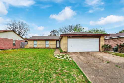 $260,000 - 3Br/2Ba -  for Sale in Townewest Sec 2, Sugar Land