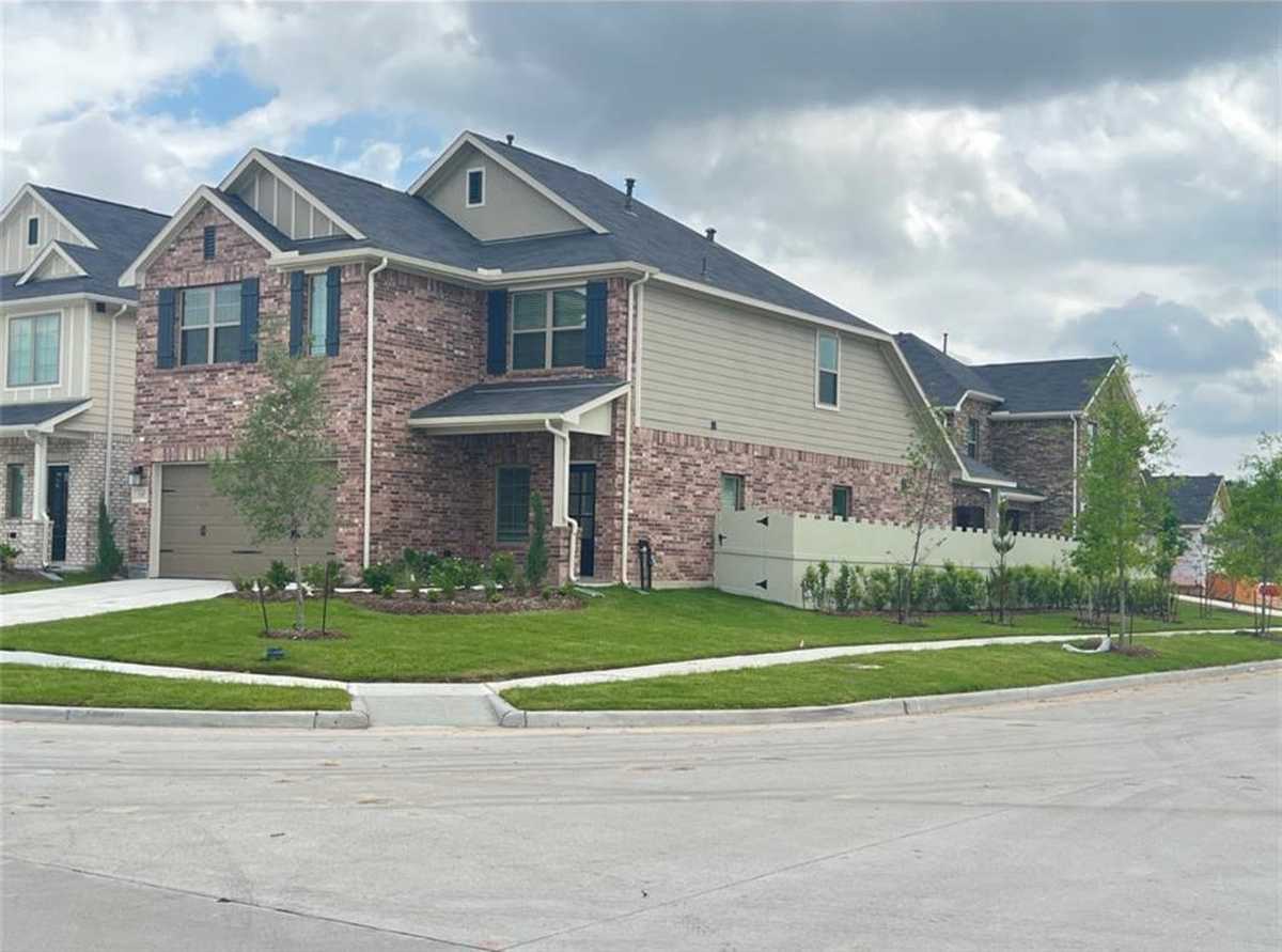 $389,900 - 4Br/3Ba -  for Sale in Harpers Preserve, Conroe