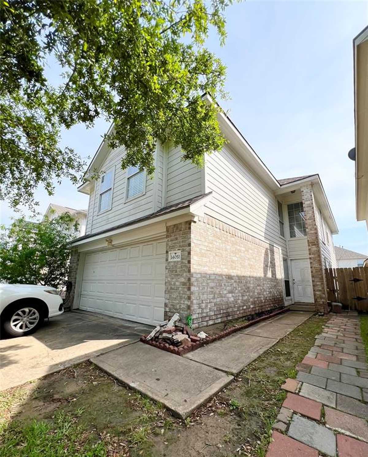 $255,000 - 3Br/3Ba -  for Sale in Lakes/bellaire Sec 04, Houston