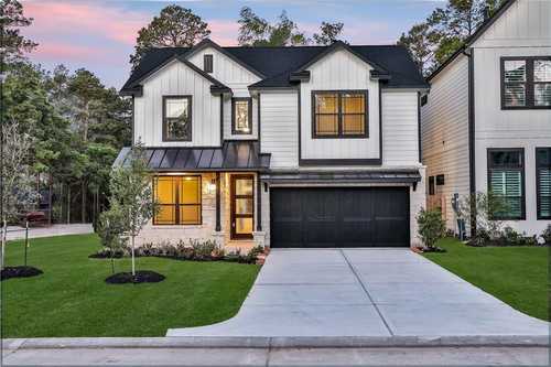 $724,990 - 4Br/4Ba -  for Sale in Honeycomb Ridge, The Woodlands