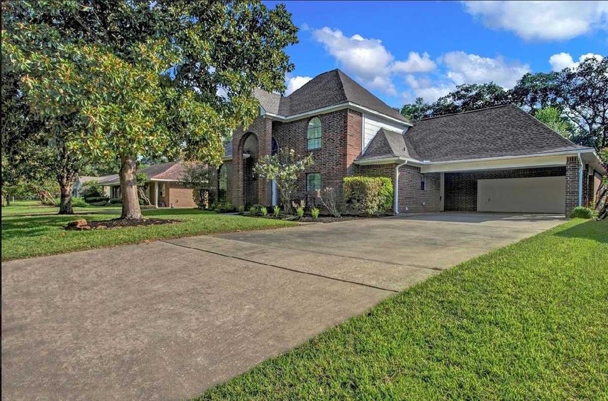 $3,575 - 4Br/3Ba -  for Sale in Tomball Terrace, Tomball