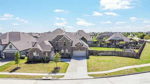 $850,000 - 4Br/5Ba -  for Sale in Falls At Drycreek, Cypress