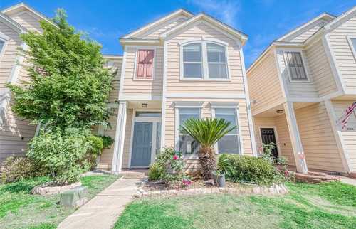 $250,000 - 3Br/3Ba -  for Sale in Fawndale T/h Sec 01, Houston