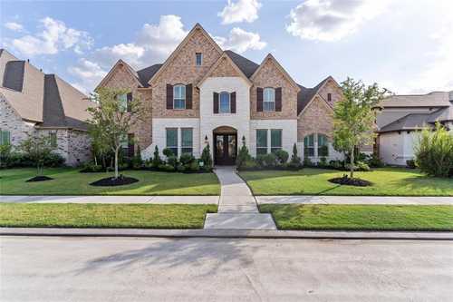 $870,000 - 5Br/5Ba -  for Sale in Towne Lake Sec 35, Cypress