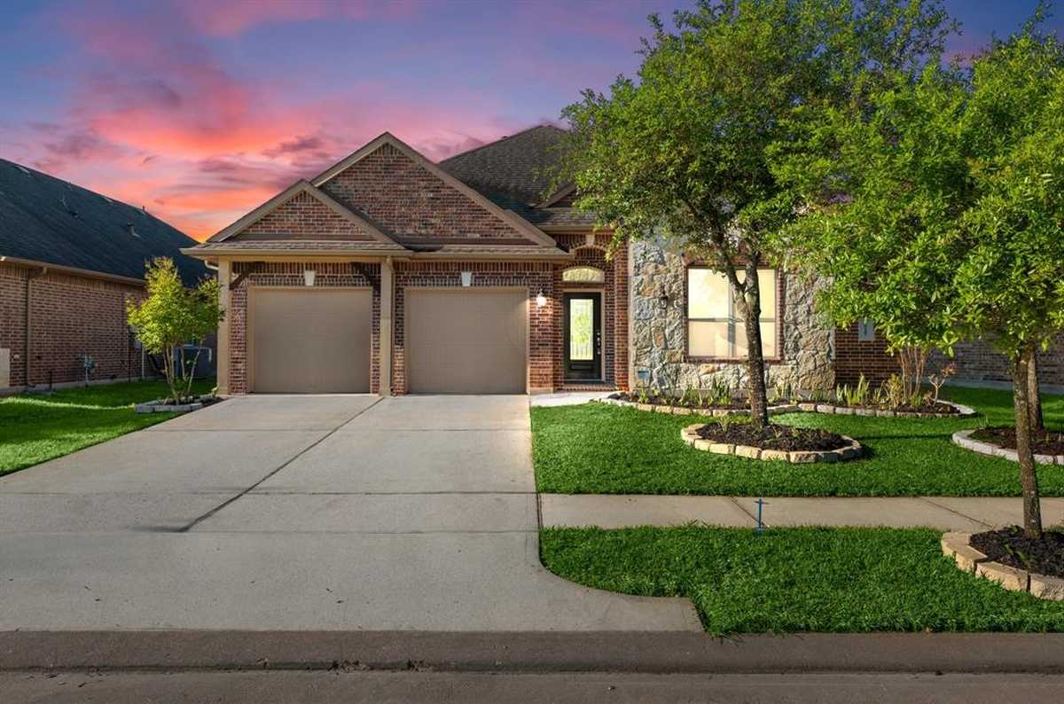 $439,000 - 4Br/3Ba -  for Sale in Canyon Lakes West Sec 4, Cypress