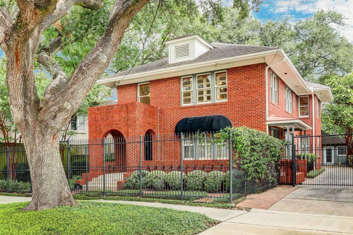 $915,000 - 3Br/3Ba -  for Sale in 3920 Bute Th See 402 Branard, Houston