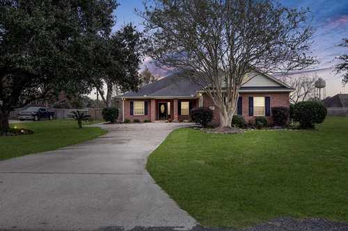 $375,000 - 3Br/2Ba -  for Sale in Harvest Rdg, Anahuac