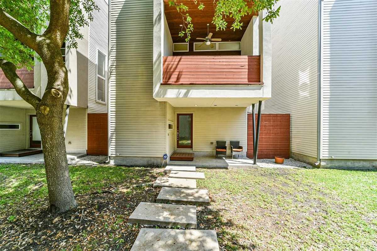 $439,000 - 3Br/3Ba -  for Sale in Trinity Xing, Houston