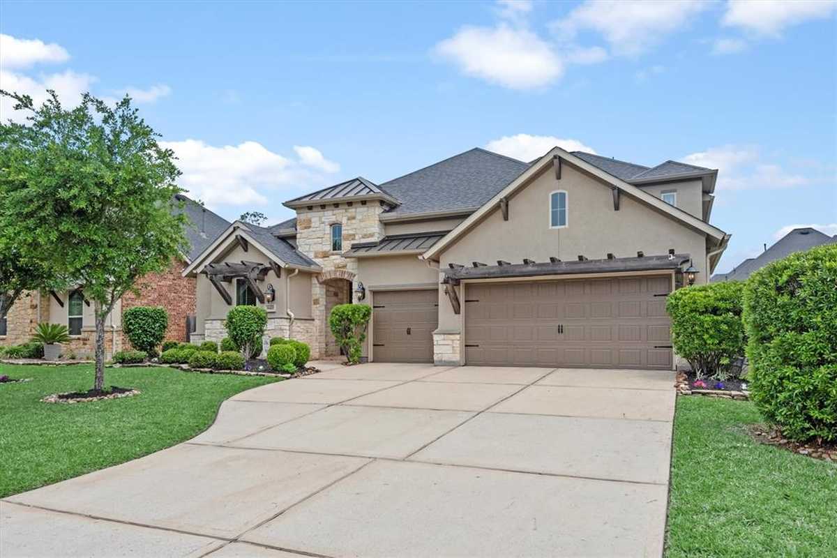 $547,500 - 4Br/4Ba -  for Sale in Falls At Imperial Oaks, Spring