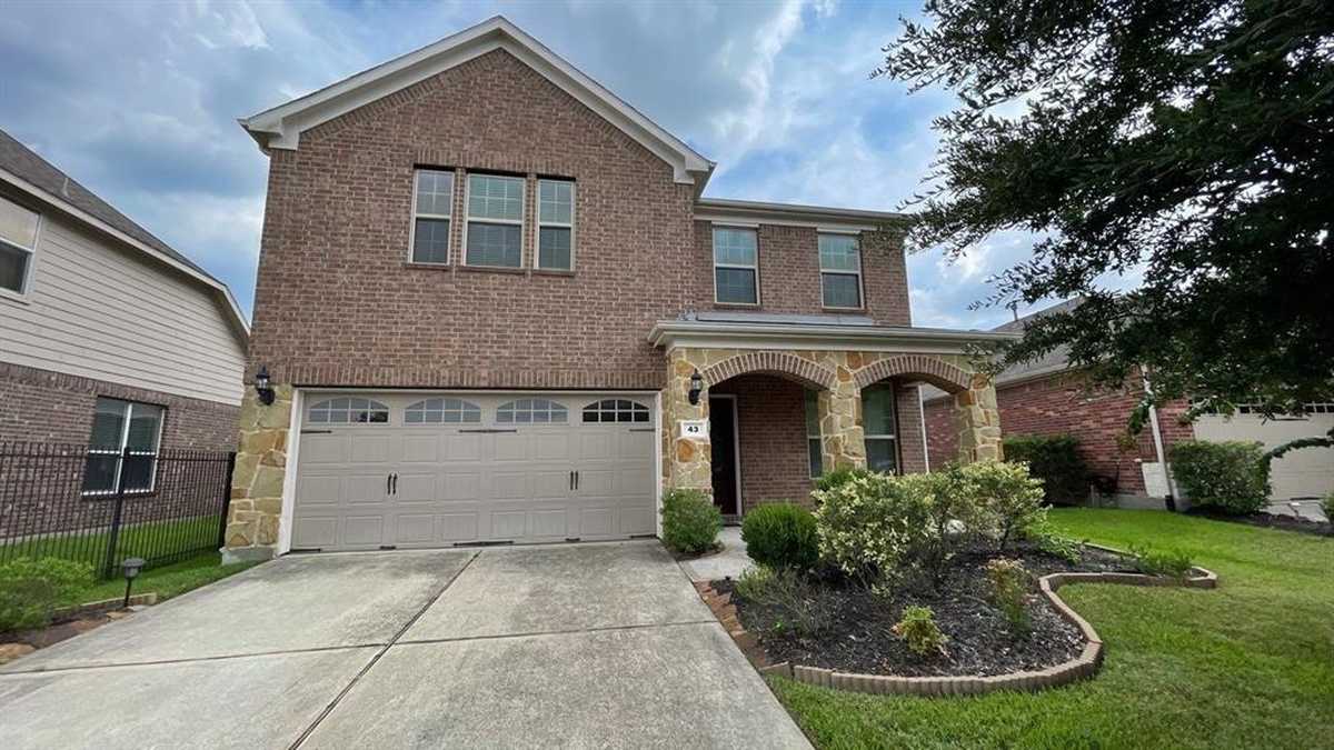 $499,000 - 4Br/3Ba -  for Sale in The Woodlands Creekside Park West 02, Tomball