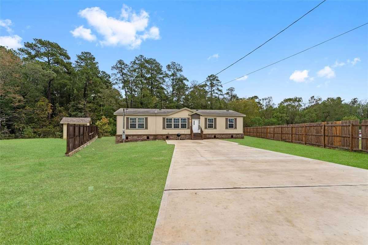 $184,997 - 4Br/3Ba -  for Sale in Forest Trace 03, Conroe