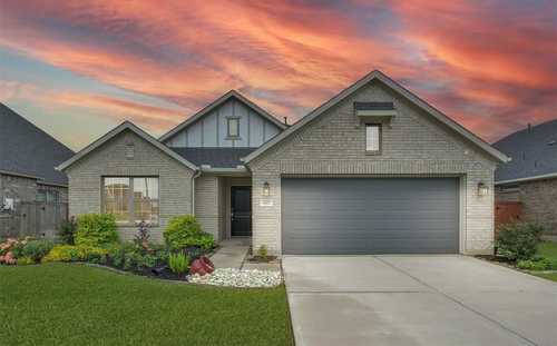 $395,000 - 3Br/3Ba -  for Sale in Young Ranch Sec 11, Katy