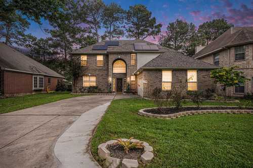 $372,000 - 5Br/4Ba -  for Sale in Walden On Lake Houston Ph 03, Humble