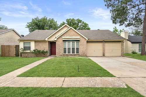 $285,000 - 3Br/2Ba -  for Sale in West Memorial 3 2nd Rp & Pt Rp, Katy