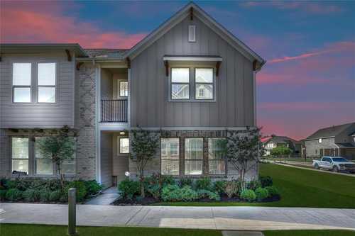 $350,000 - 3Br/3Ba -  for Sale in Towne Lake, Cypress