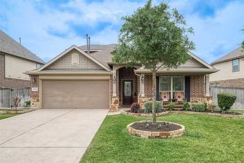 $468,000 - 4Br/4Ba -  for Sale in Cypress Creek Lakes, Cypress