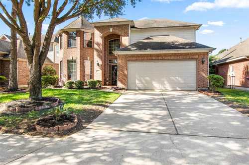 $384,900 - 4Br/4Ba -  for Sale in Canyon Lakes At Stonegate 06, Houston