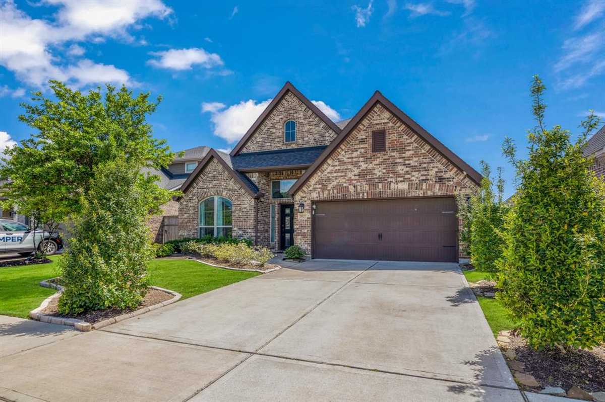 $535,000 - 4Br/3Ba -  for Sale in The Brooks At Cross Creek Ranch, Fulshear