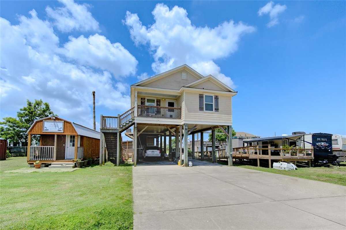 $460,000 - 3Br/2Ba -  for Sale in Gulf Shores, Crystal Beach