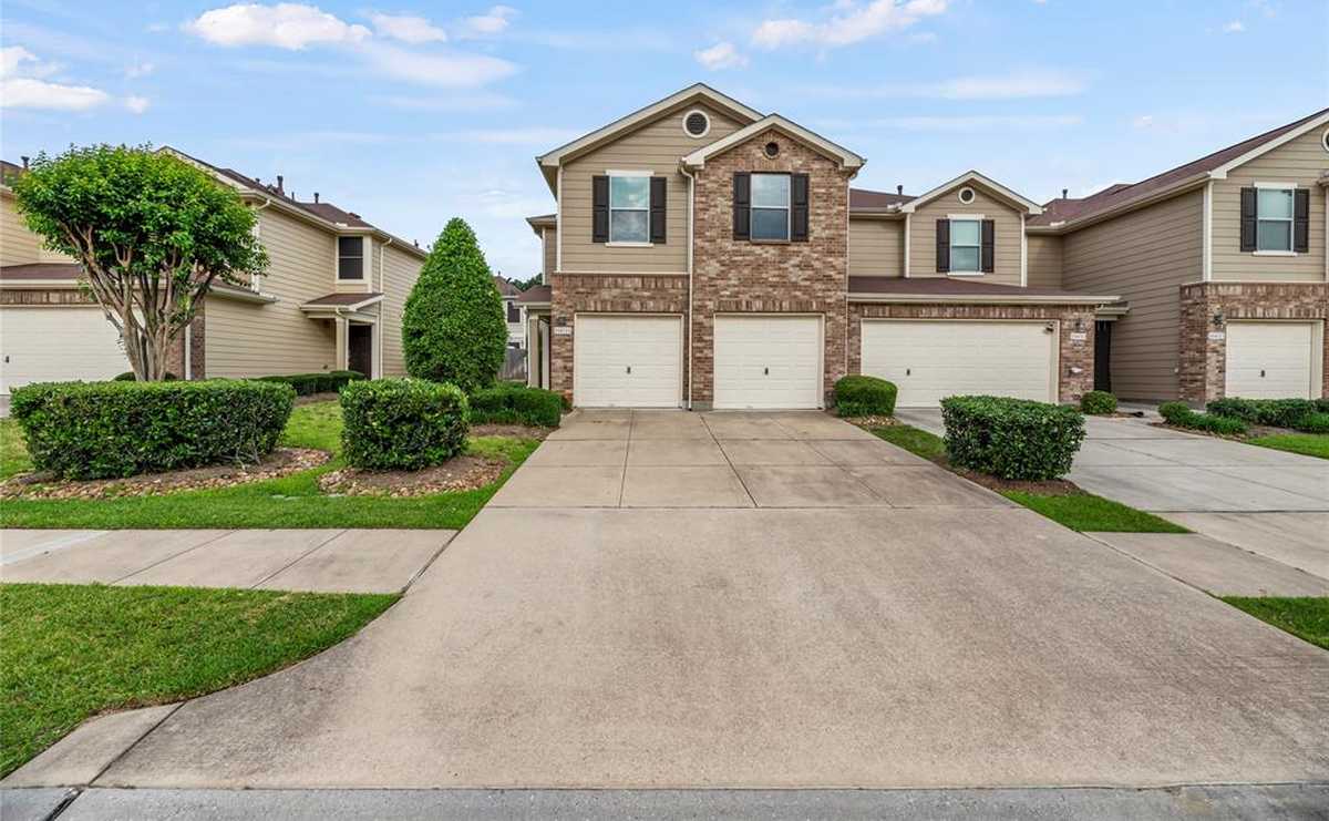 $284,900 - 3Br/3Ba -  for Sale in Lakewood Place, Tomball