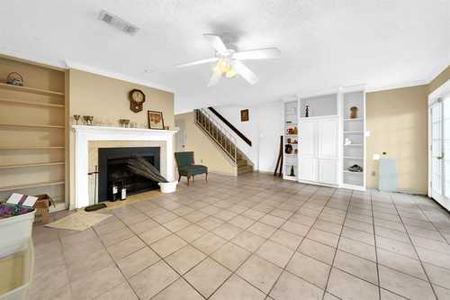 $150,000 - 2Br/3Ba -  for Sale in Hickory Hollow T/h, Houston