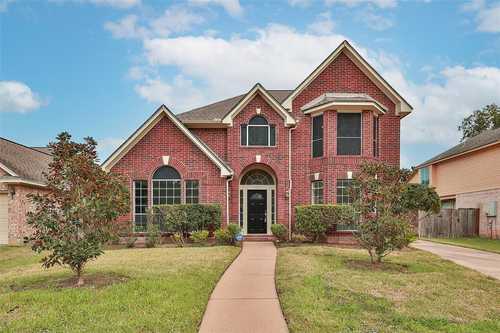 $449,000 - 4Br/3Ba -  for Sale in Greatwood Crossing, Sugar Land