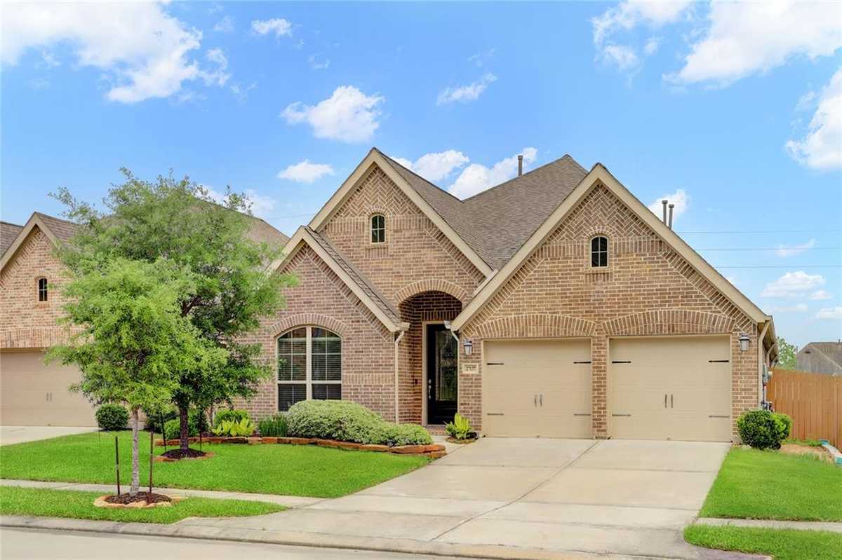 $449,900 - 4Br/4Ba -  for Sale in Canyon Lakes At Spring Trails, Spring