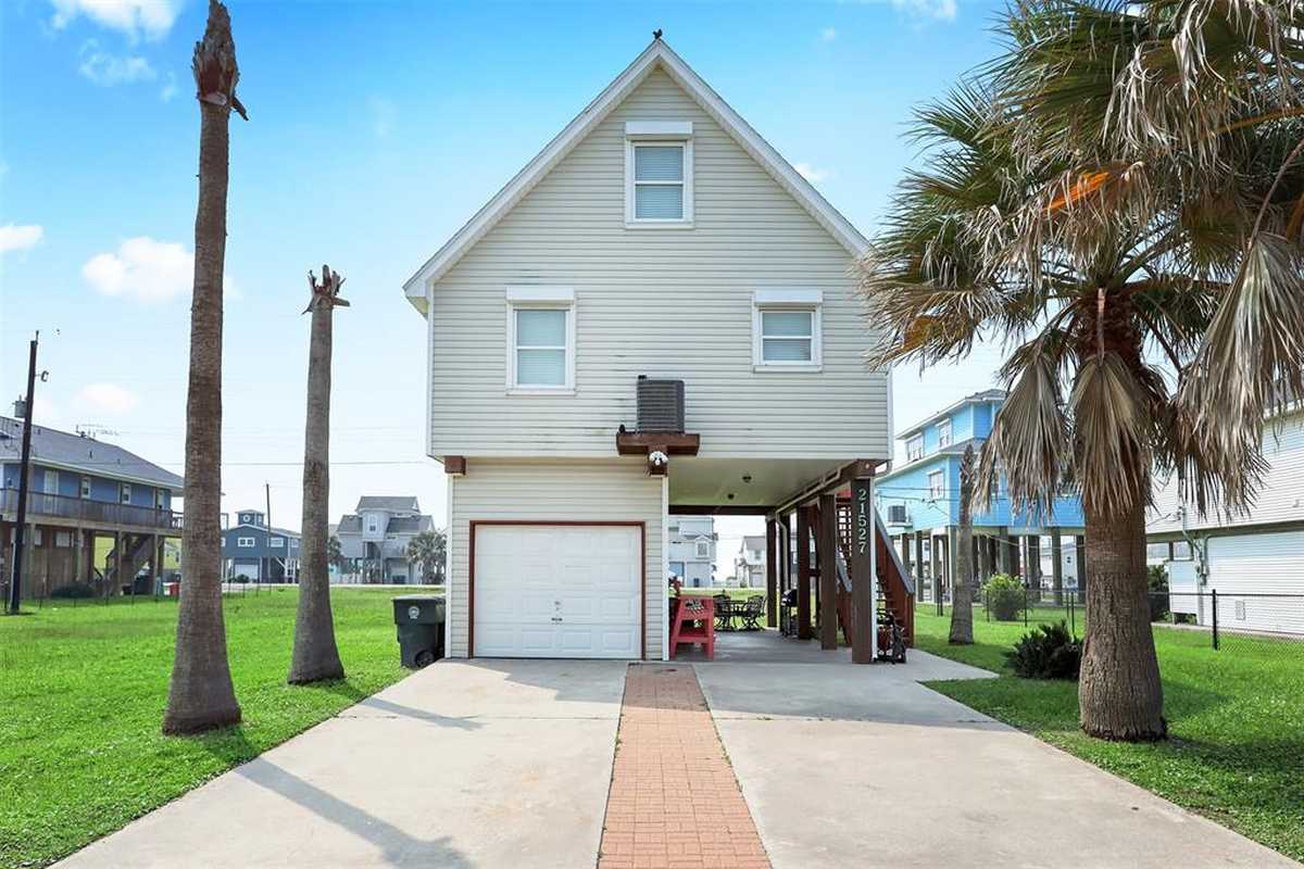 $429,000 - 3Br/1Ba -  for Sale in Sea Isle Orig, Galveston