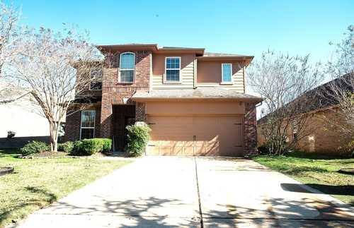 $379,000 - 4Br/3Ba -  for Sale in Woodshore, Clute